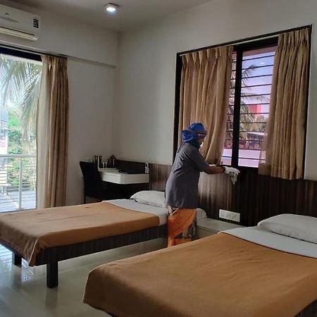 Aashiyana Inn นาสิก ภายนอก รูปภาพ